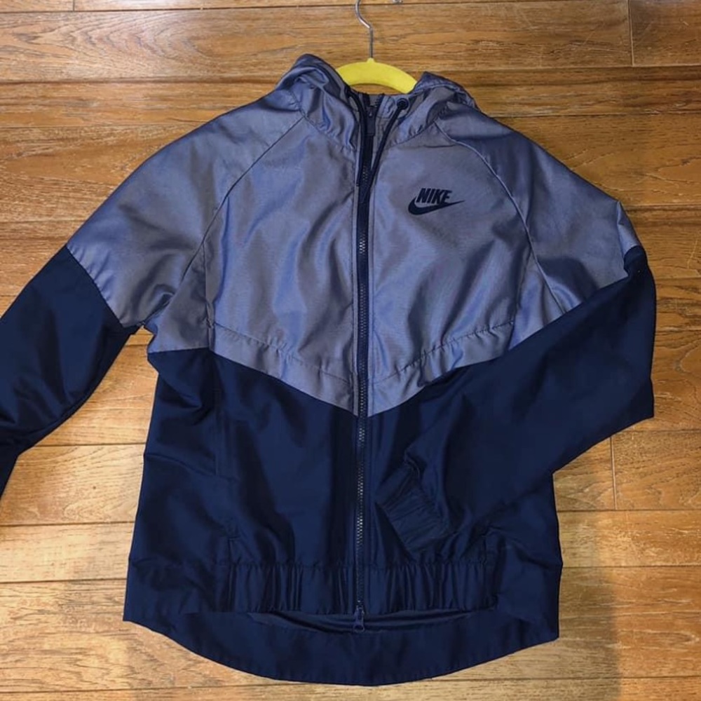 Women’s Size Small Nike Windrunner Jacket